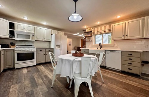Montague Casa | West Michigan Relaxation Station