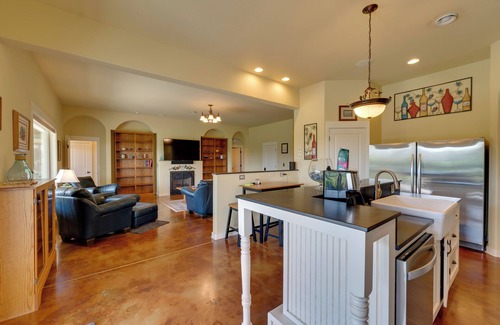 West Richland Casa | West Richland Home w/ Vineyard & Mountain Views!