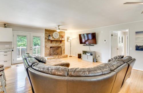 West Union Casa | West Union Home with Saltwater Pool on 2 Acres!