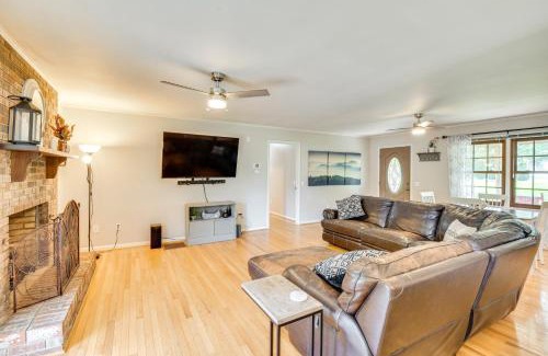 West Union Casa | West Union Home with Saltwater Pool on 2 Acres!