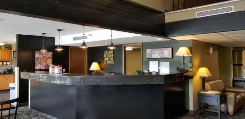 Council Bluffs Hotel | Western Inn