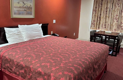 De Queen Hotel | Western Plaza Inn