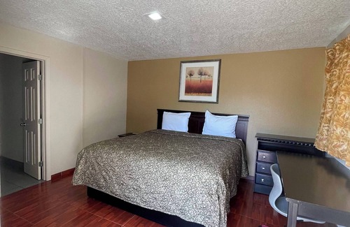 Seagoville Hotel | Western Skies Motel
