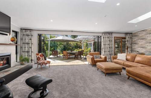 Paparoa Casa | Westhay Stables - Paparoa Holiday Home