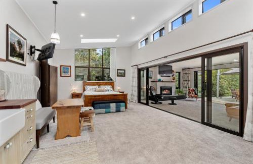 Paparoa Casa | Westhay Stables - Paparoa Holiday Home