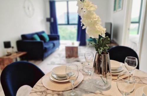 Vauxhall Apartamento | Westminster Park Luxury One Bed Apartment with free parking