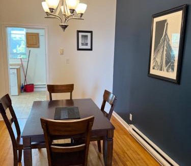 Waterford Valley Apartamento | Westmount Manor Unit 2 - 2 Bedroom Apartment