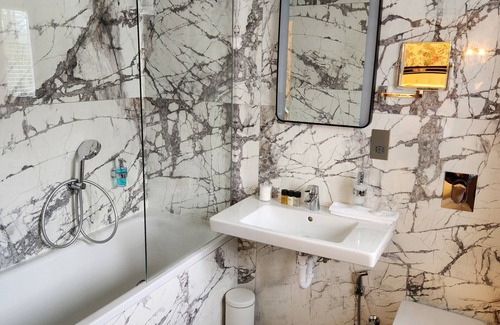 Weston-on-the-Green Hotel | Weston Manor Hotel