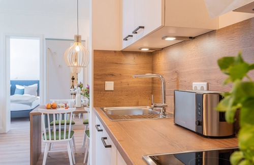 Ostseebad Kuhlungsborn Apartamento | Westside Arthotel Apartment 104 - Apartment 104