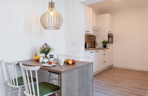 Ostseebad Kuhlungsborn Apartamento | Westside Arthotel Apartment 104 - Apartment 104