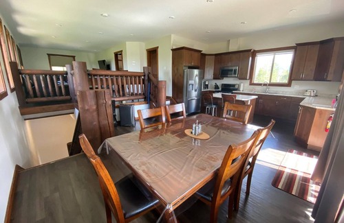 Valemount Casa | The Westview Cabin - Tres Habitaciones Casa, Capacidad 10