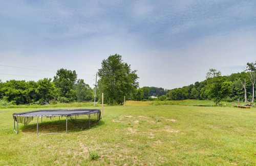 Lawrence Casa | WFH-Friendly Lawrence Escape w/ Lake Access