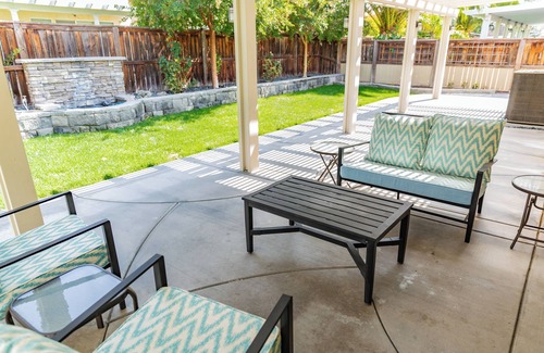 Sun City Casa | WH - NEW Spacious, Furnished 5 Bedroom Home in Menifee CA