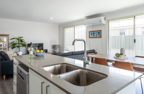 Vasse Casa | Whale of a Time - Vasse: Your Perfect Retreat for Comfort and Nature