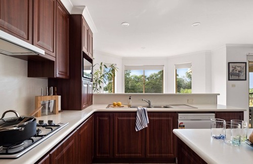 Augusta Casa | Whale Watch Family & Pet Friendly Augusta Retreat