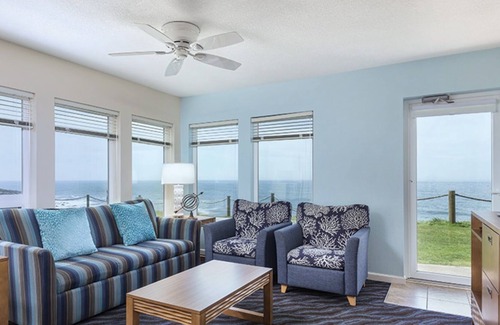 Depoe Bay Complejo | Whale watching has never been easier! Ocean View Resort in Depoe Bay