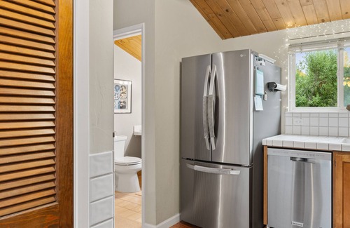 Eastside Santa Cruz Casa | Whaler's Walk Lagoon