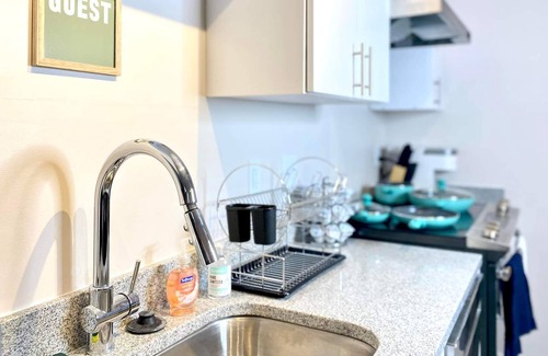 Downtown Baltimore Apartamento | 👩‍🦽Wheelchair Accessible ✨💫Studio W/ Free Parking 🚗