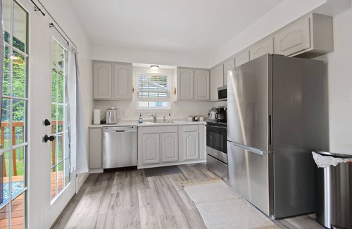 Boonville Casa | Wheels Trails and Tails Inn - Fully Fenced! 2x King 2x Twin Pet Friendly