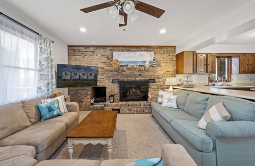 Chincoteague Casa | Whelks on Willow - Private Pool!