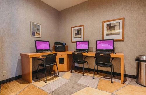 Burlingame Casa | When you visit, you must make time to visit the iconic sights of San Francisco!
