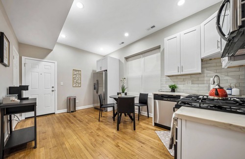Berwyn Apartamento | Where comfort begins- 2 bedrooms apartment, 15 min from Chicago