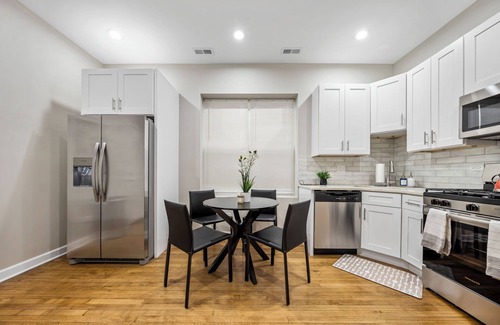 Berwyn Apartamento | Where comfort begins- 2 bedrooms apartment, 15 min from Chicago
