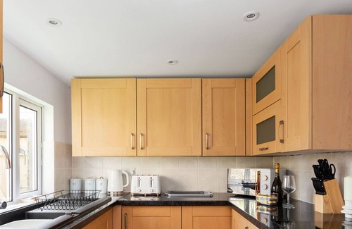 Barrow-in-Furness Casa | Wheretostay Entire 3bed House