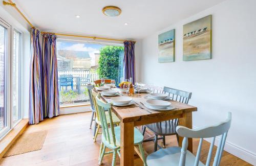 Southwold Casa | Wherry Cottage, Sleeps 8
