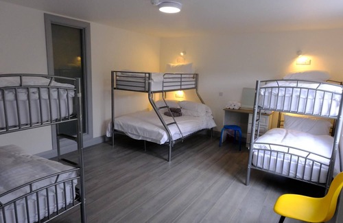 Ardnatrush Cama Y Desayuno | Whiddy School House Accommodation