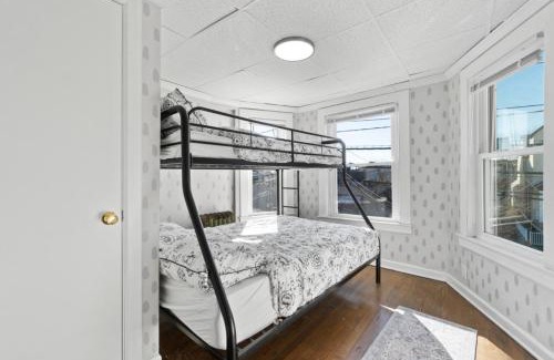 Bayonne Casa | Whimsical three