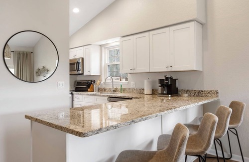 Branson Condominio | Whiskey's Hillside Retreat | Holiday Hills Branson | Golf Resort |