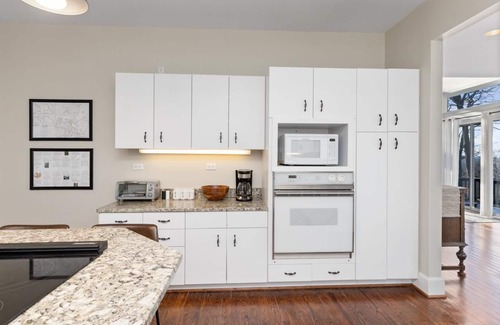 Nellysford Casa | Whispering Elm with Wintergreen Advantage