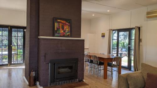 Borenore Casa | Whispering Moon Cottage