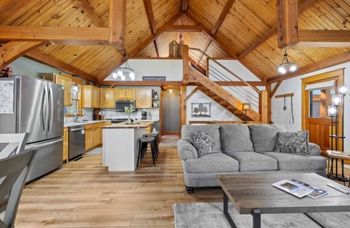 Rimrock Apartamento | Whispering Pines Cabin