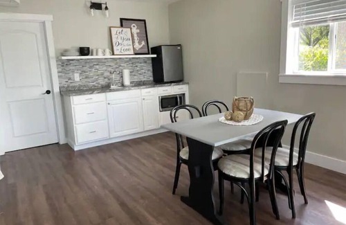 Gladwin Casa | Whispering Pines Lake House