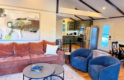 Newbury Casa | Whispering Pines - Your Stylish Nature Retreat