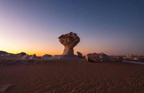 Bawati Otro | White desert safari in Egypt