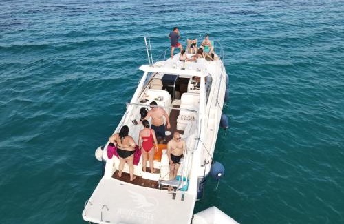 Kassandra Alquiler De Eote | White Eagle Cruises Sani Beach