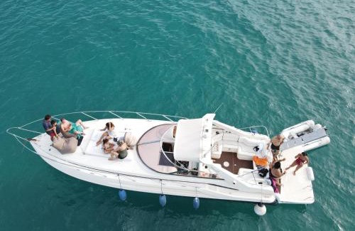 Kassandra Alquiler De Eote | White Eagle Cruises Sani Beach