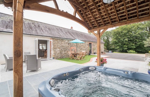 Cwmffrwd Cabaña | White Fields Cottage, Carmarthen