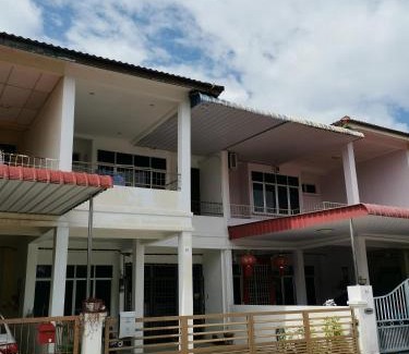 Central Seberang Perai Casa | White House 19 Room B