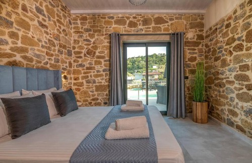 Koukounara Villa | White House Boutique