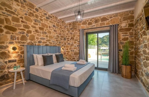 Koukounara Villa | White House Boutique