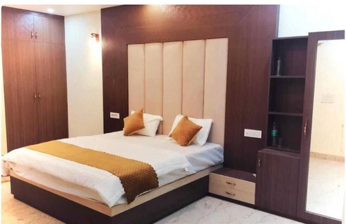 Greater Noida Hotel | White House By GRB