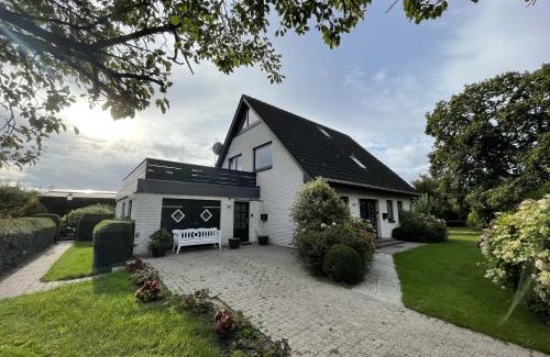 Alkersum Apartamento | White House Ferienwohnung 1