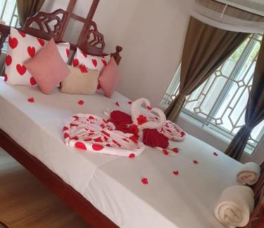 Bwejuu Casa | White Jaguar House