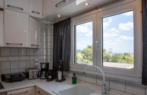 Nea Iraklitsa Villa | White Mansion