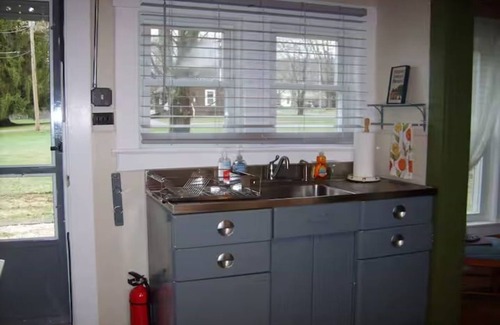 Bethlehem Cabaña | White Mountain Cozy Cottage of Bethlehem with hot tub