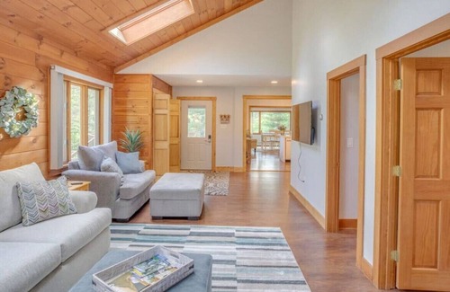 Sugar Hill Casa | White Mountain Retreat in Sugar Hill- updated home